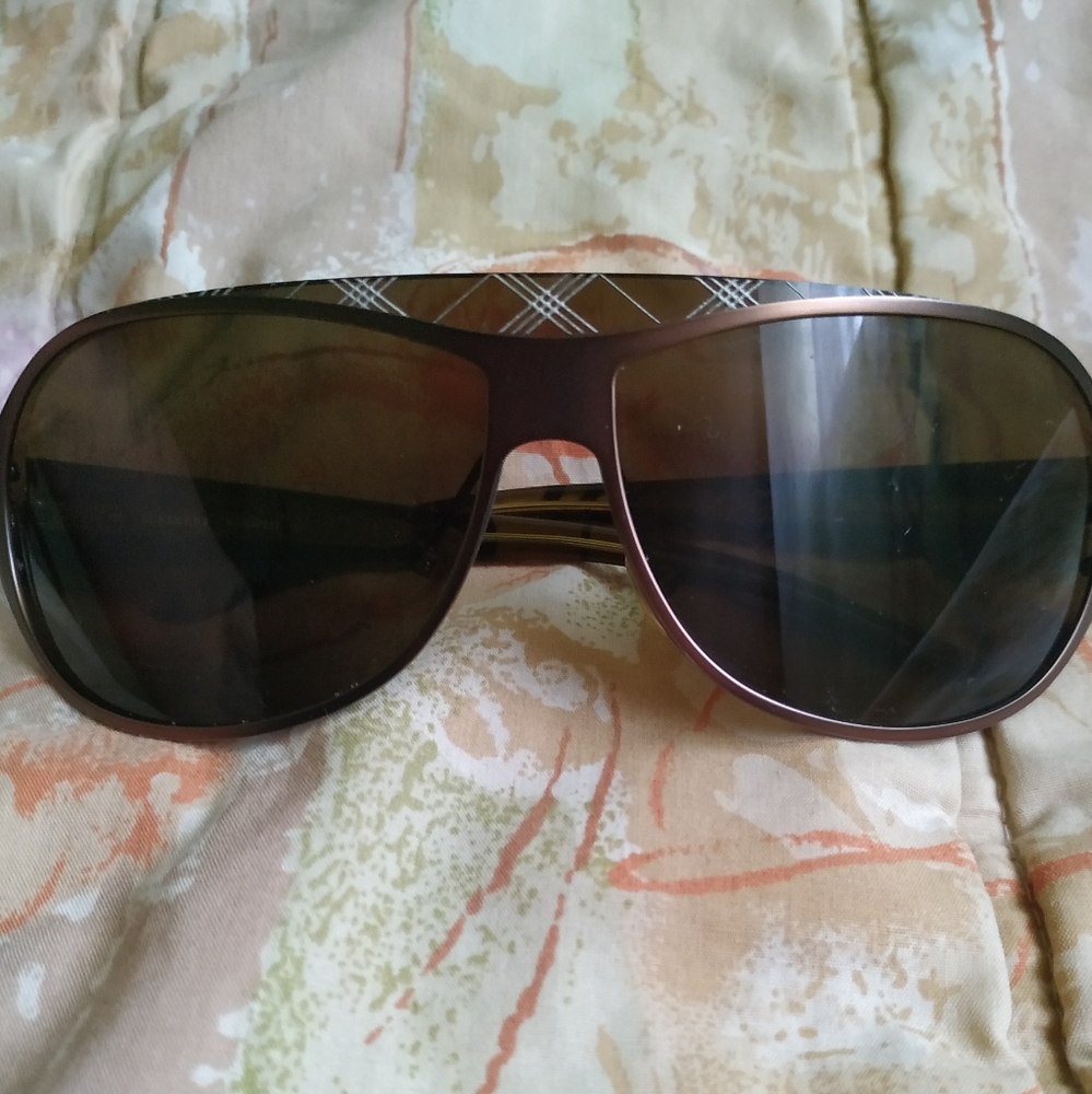 🚫SOLD🚫 Burberry Sunglasses